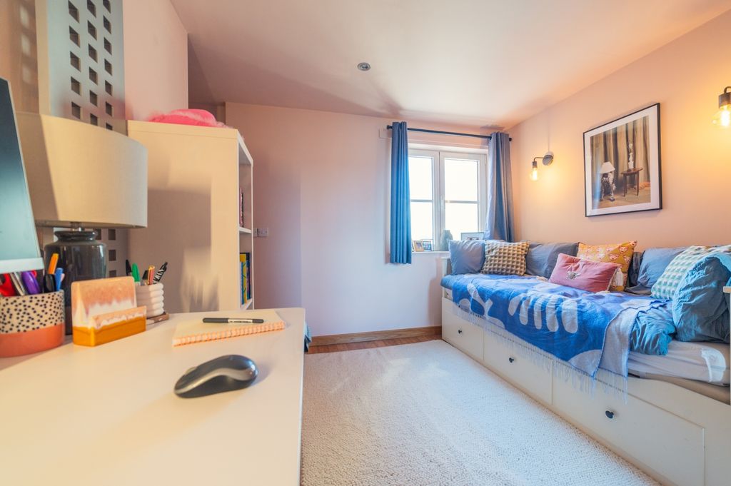 Additional image 18 of 2 bed flat for saleSouth Mews, Cardiff Bay CF10