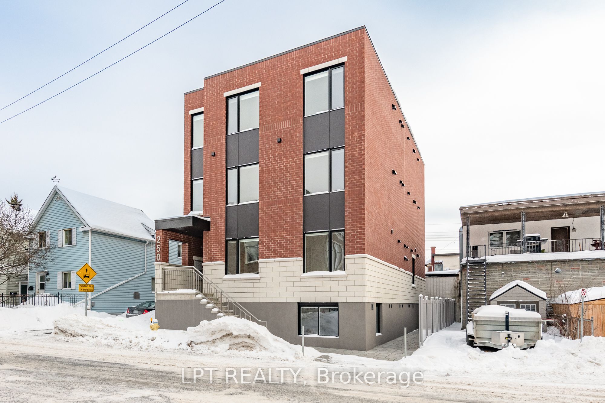 Additional image 2 of 4-250 Shakespeare Street, Ottawa, ON, K1L 5M6