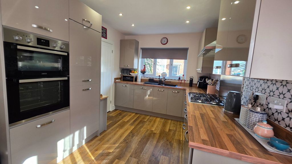 Additional image 22 of 3 bed detached house for saleCarmarthenshire Drive, Glan Llyn, Newport NP19
