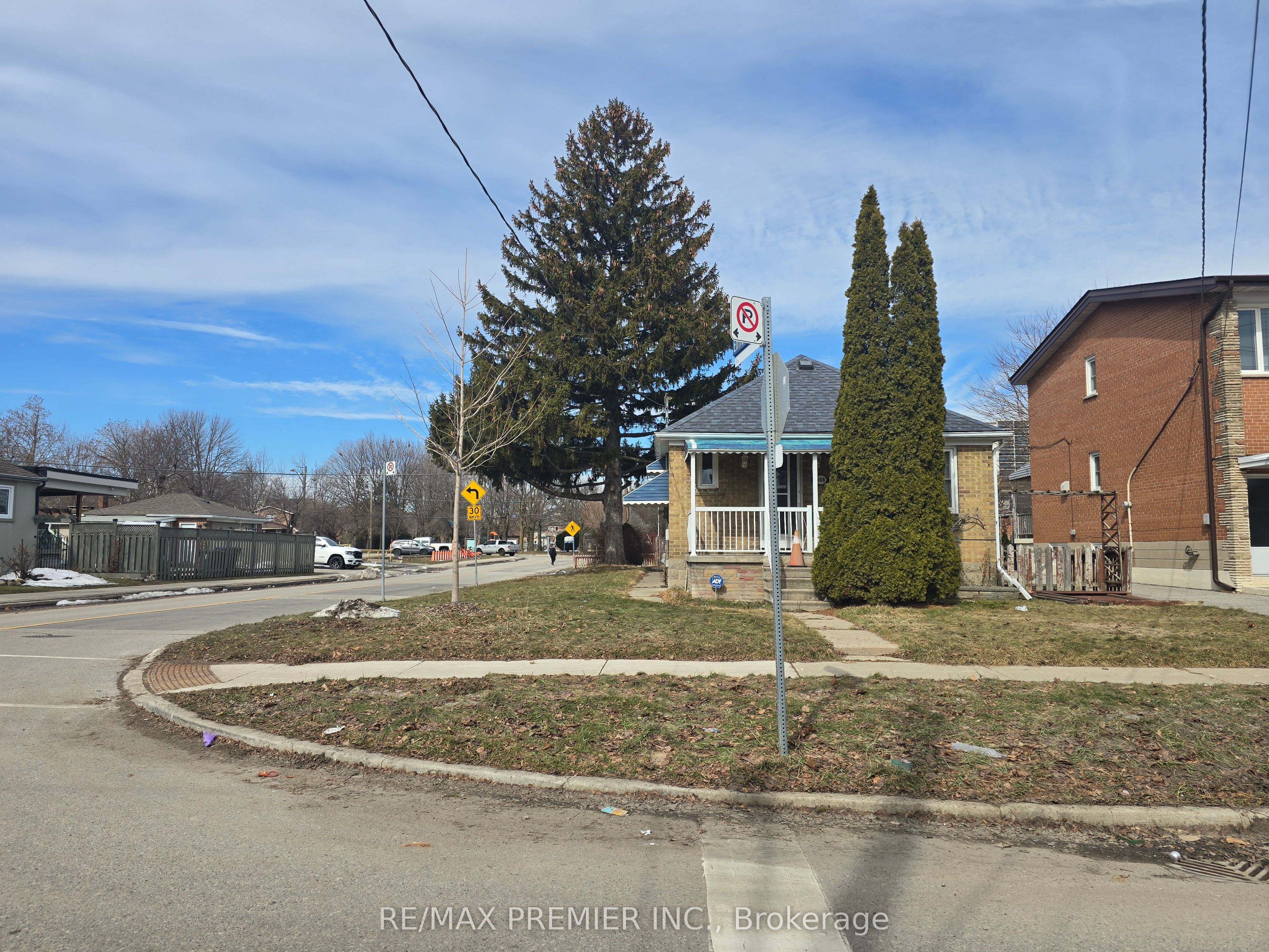 468 Glen Park Avenue, Toronto, ON, M6B 2E7