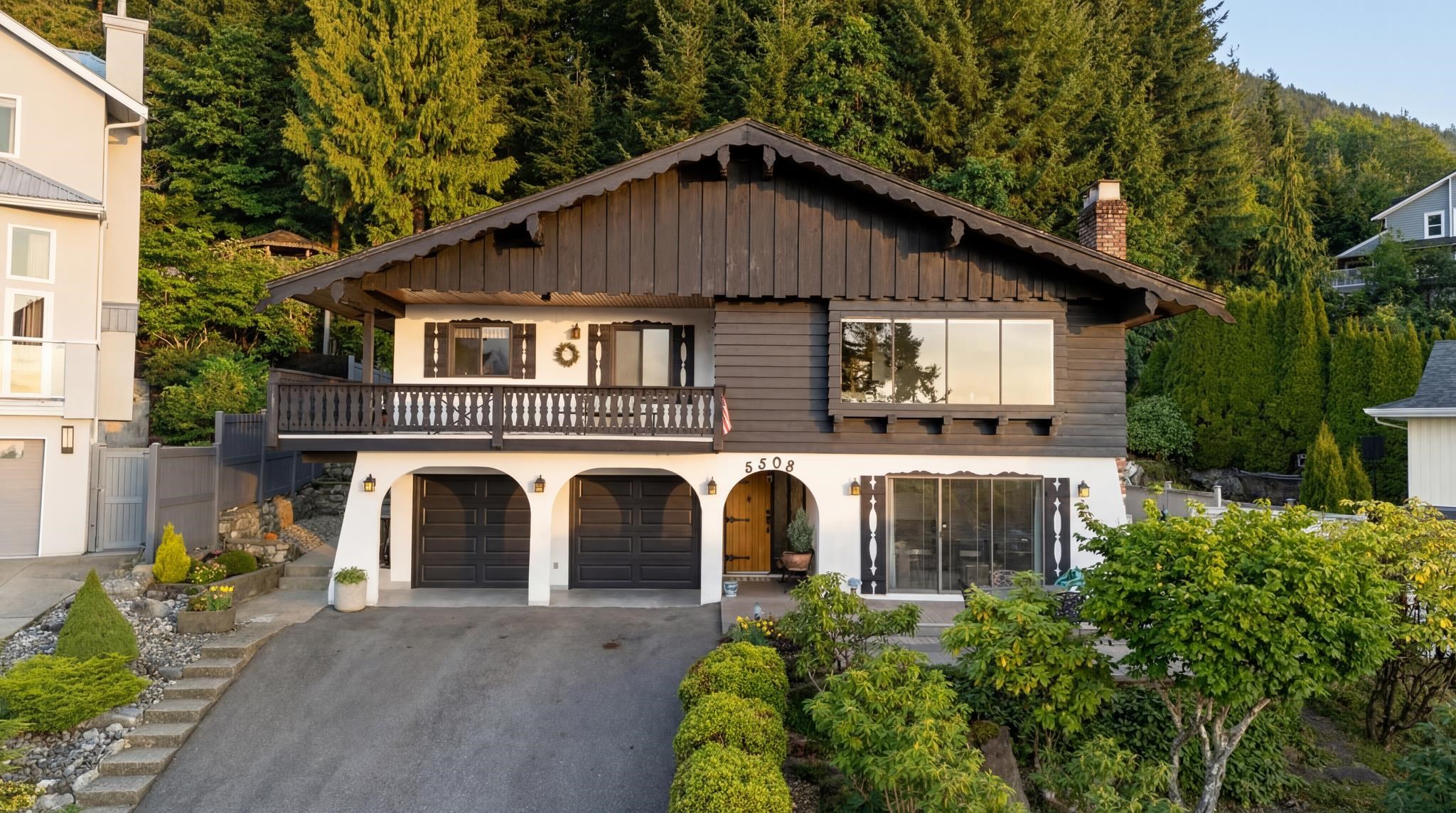 5508 Molina Road, North Vancouver, BC, V7R 4P4