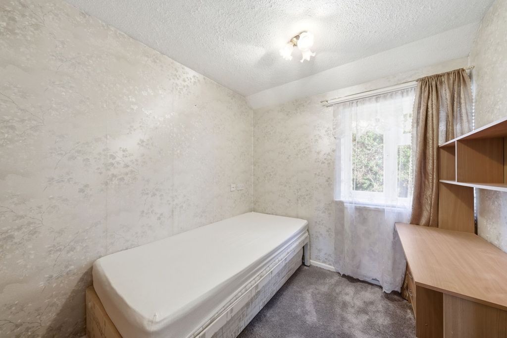 Additional image 15 of 5 bed semi-detached house for saleLong Reach Road, Cambridge CB4