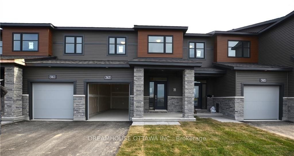 563 Aglish Mews, Ottawa, ON, K2C 3H2
