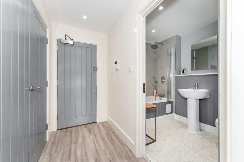 Additional image 7 of Studio for saleLovel House, Milton Road, Cambridge, Cambridgeshire CB4