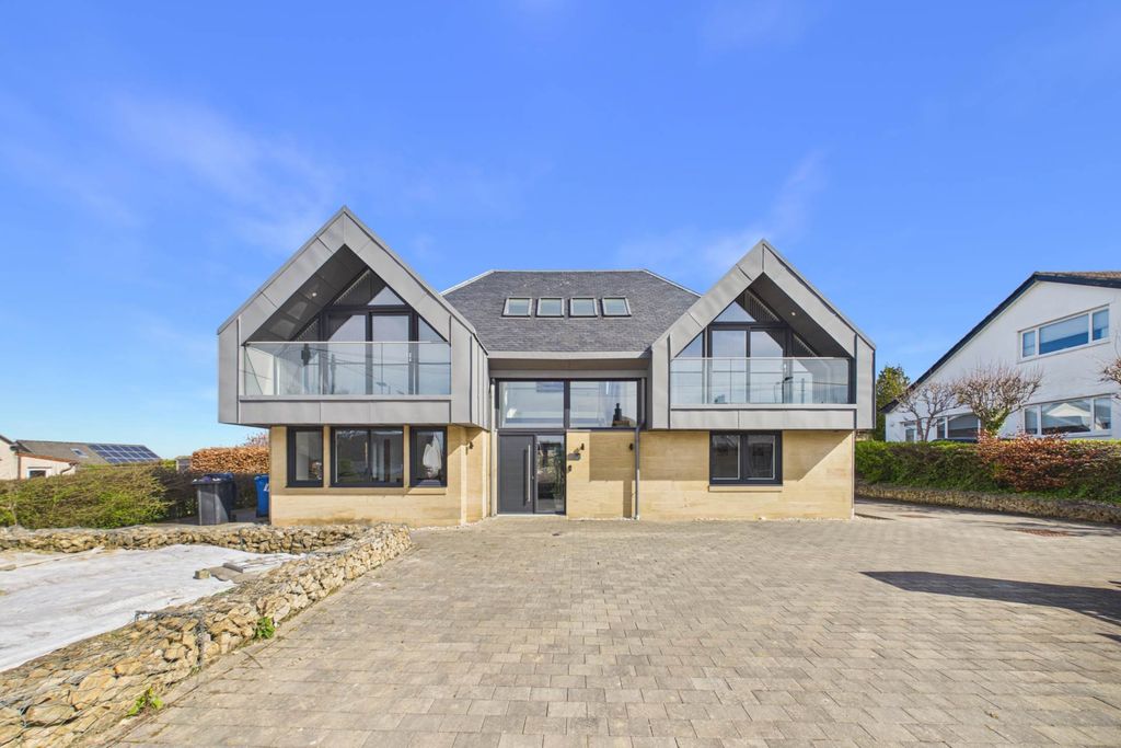 5 bed detached house for saleClyde Street, Carluke ML8