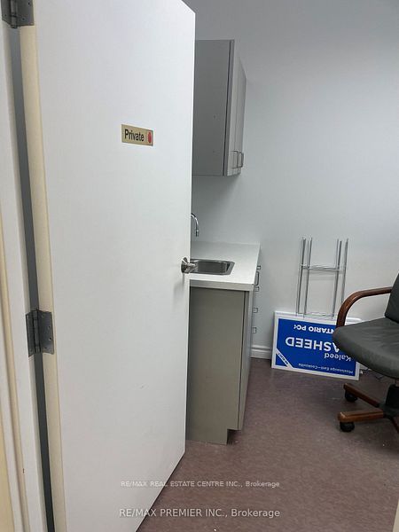 Additional image 6 of 165 Dundas Street W, Mississauga, ON, L5B 2L6