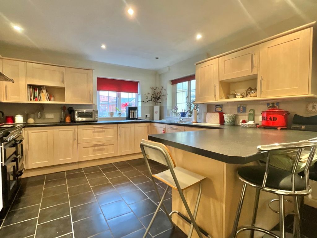 Additional image 13 of 4 bed detached house for saleDinch Hill Close, Undy, Caldicot NP26