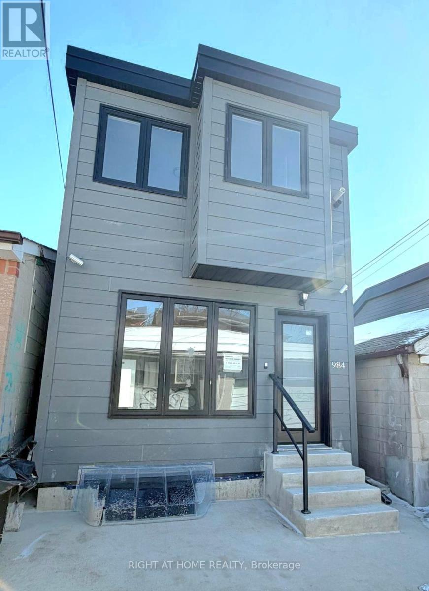 984 Ossington Avenue, Toronto, ON, M6G3V6