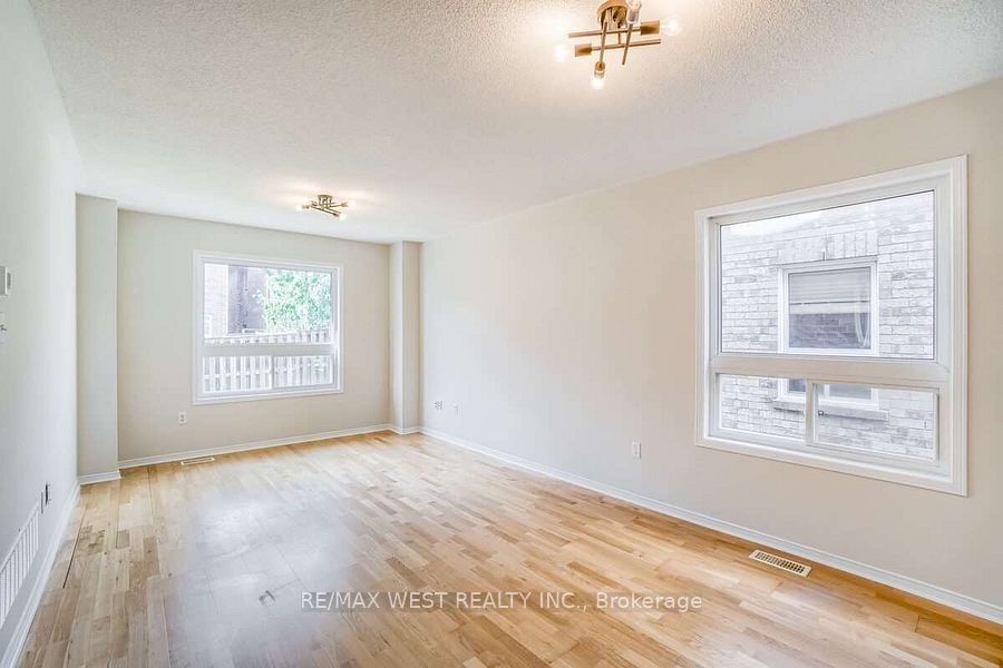Additional image 5 of 256 Brisdale Drive, Brampton, ON, L7A 2T3