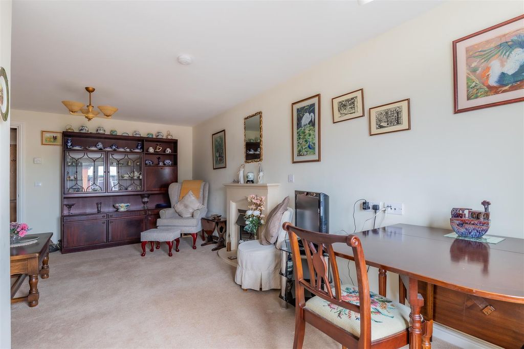 Additional image 10 of 2 bed flat for saleThomas Court, Penylan, Cardiff CF23