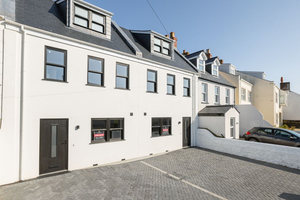 Additional image 6 of 3 bed terraced house for saleVale Road, St. Sampson, Guernsey GY2