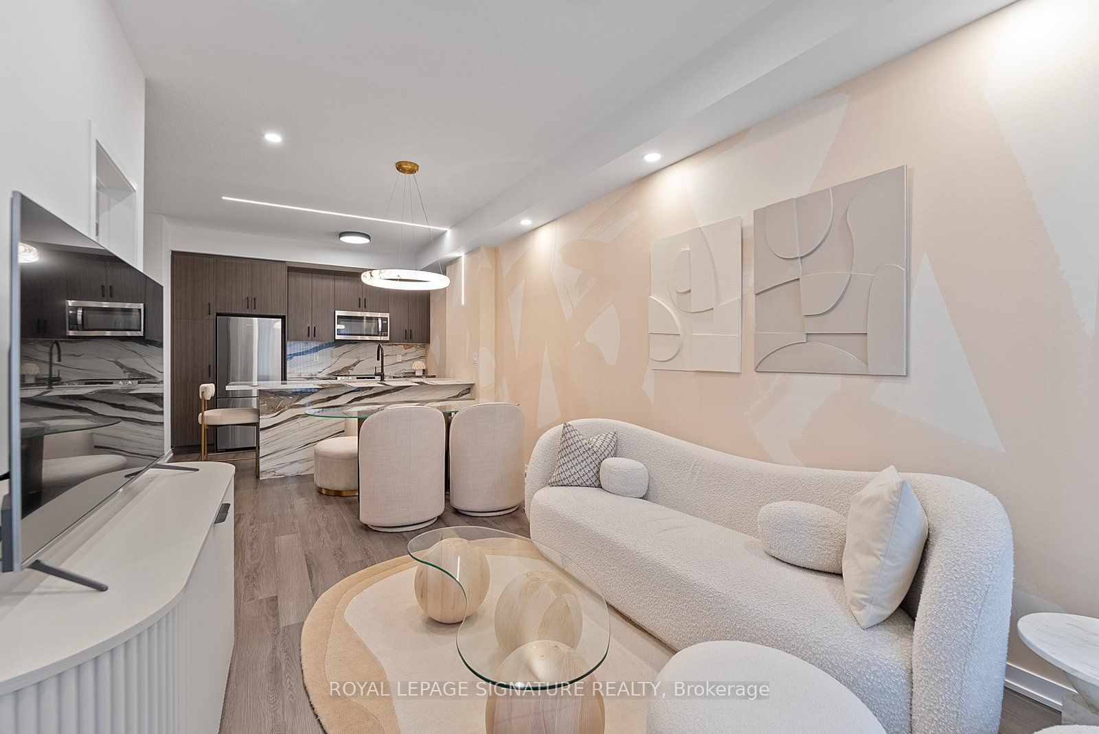 TH114-30 William Jackson Way, Toronto, ON, M8V 0J7
