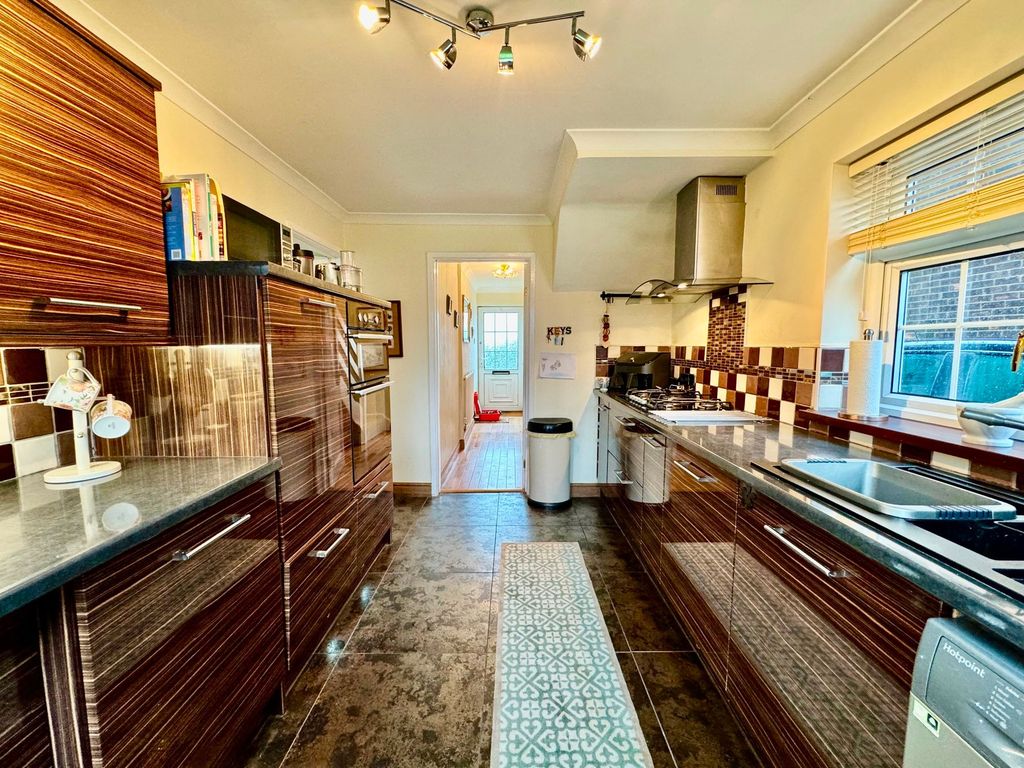 Additional image 8 of 3 bed detached house for saleBeaumaris Way, Grove Park NP12