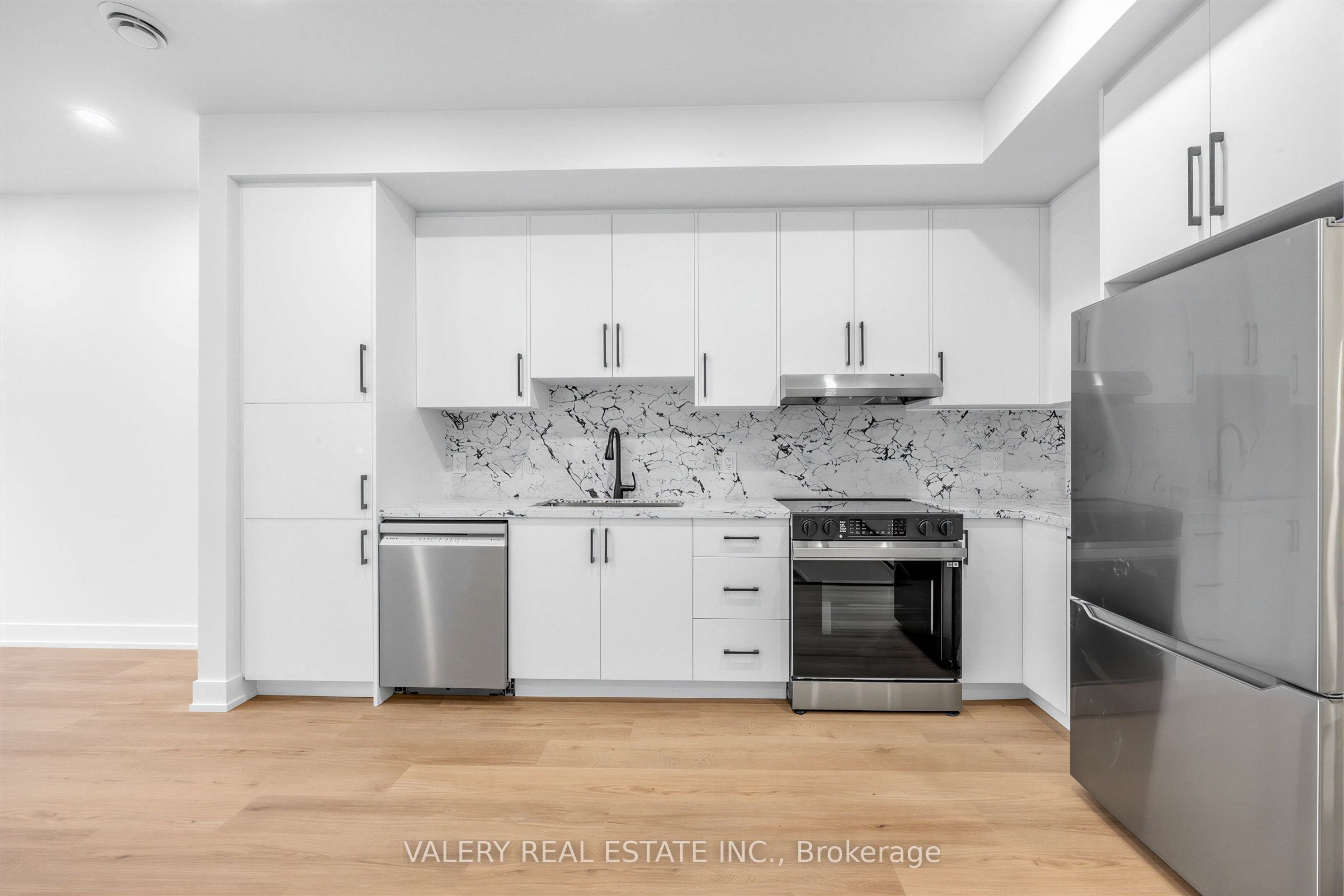 Additional image 3 of B-1115 Islington Avenue, Toronto, ON, M8Z 4S3