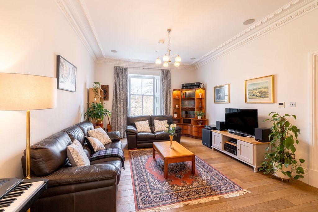 2 bed flat for sale15 Crown Road North, Dowanhill G12 photo 3
