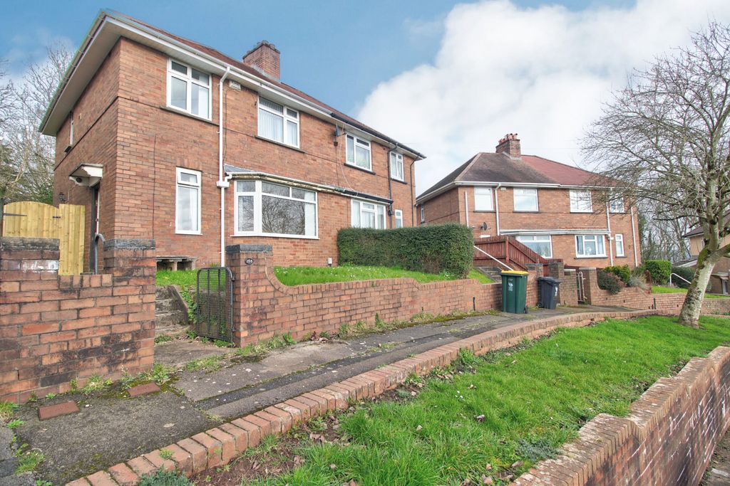 3 bed semi-detached house for saleBrynglas Avenue, Newport NP20