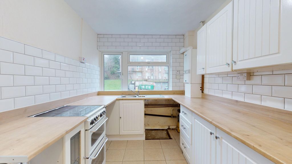 Additional image 5 of 2 bed flat for saleGreenland Crescent, Fairwater, Cardiff CF5