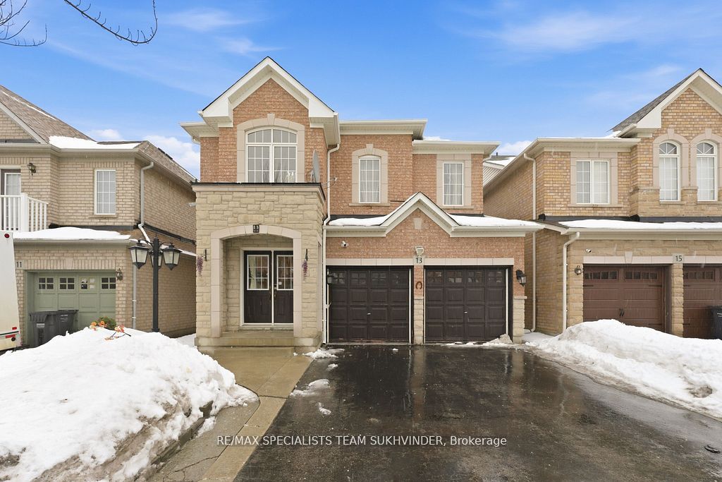13 El Camino Way, Brampton, ON, L7A 3C4