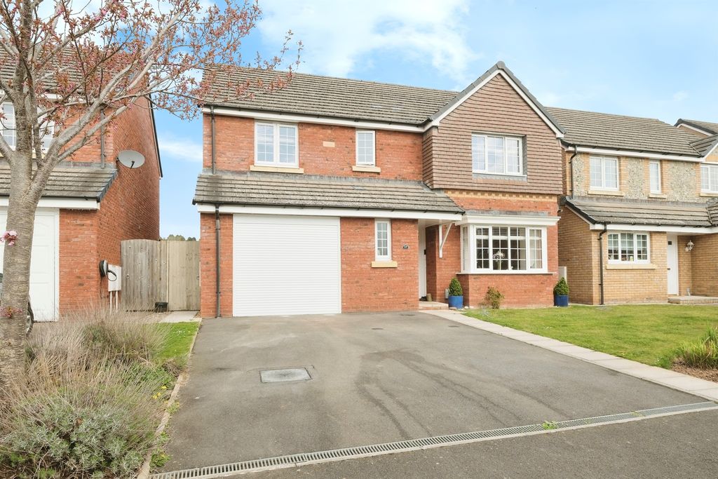 4 bed detached house for saleKemble Road, Monmouth NP25