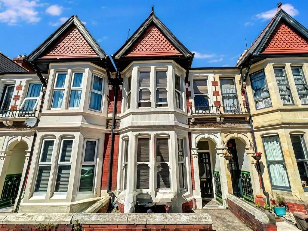 5 bed terraced house for saleHeathfield Road, Cardiff CF14