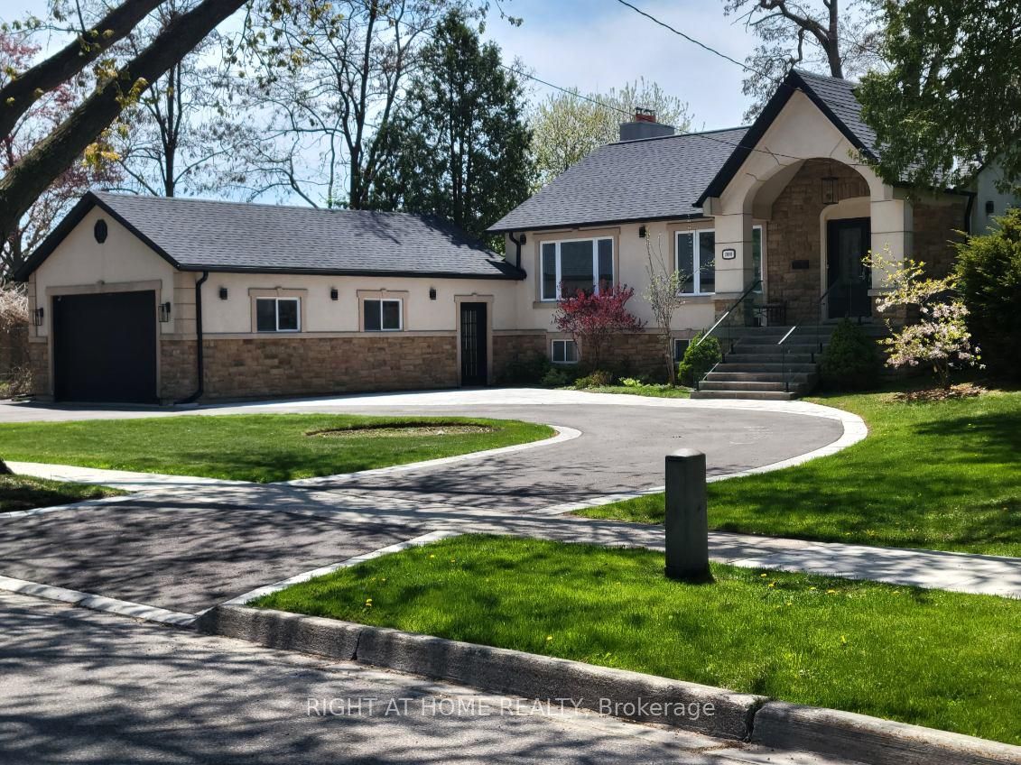 2090 Stonehouse Crescent, Mississauga, ON, L5H 3J1