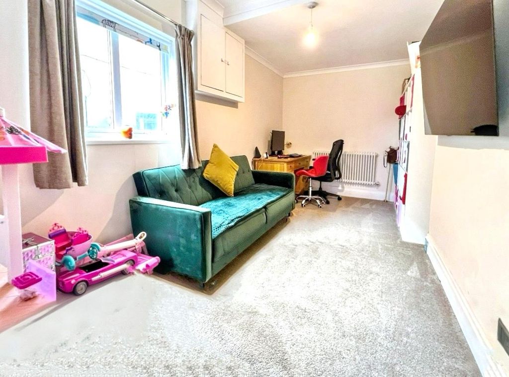 Additional image 9 of 5 bed detached house for saleOutstanding, Extended 1930S Home 29, Church Road, Caldicot, Monmouthshire NP26
