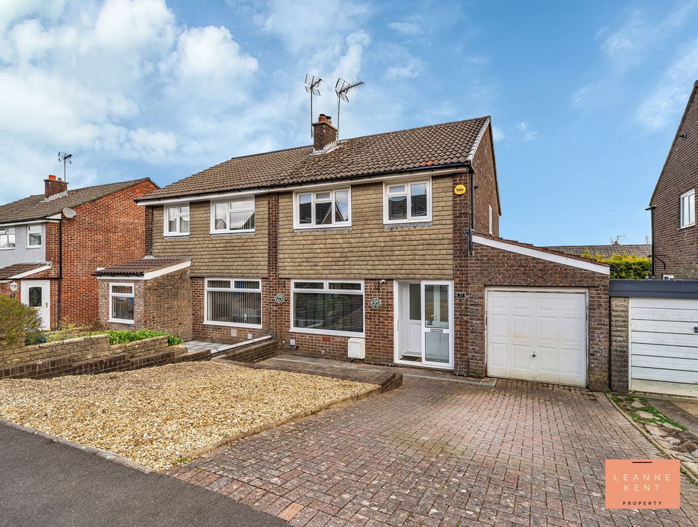 3 bed semi-detached house for saleCaerleon Court, Caerphilly CF83