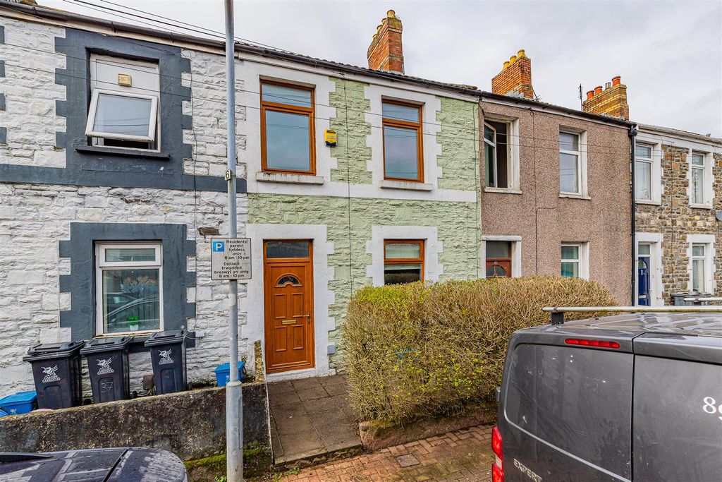 2 bed terraced house for saleBedford Street, Roath, Cardiff CF24