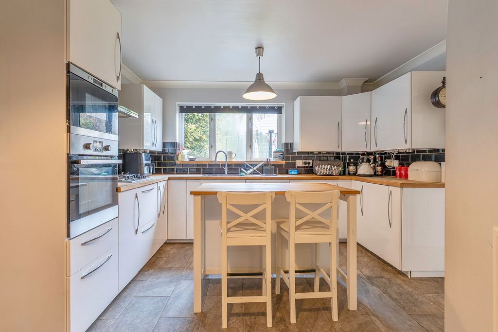Additional image 5 of 4 bed detached house for saleThe Paddocks, Undy NP26