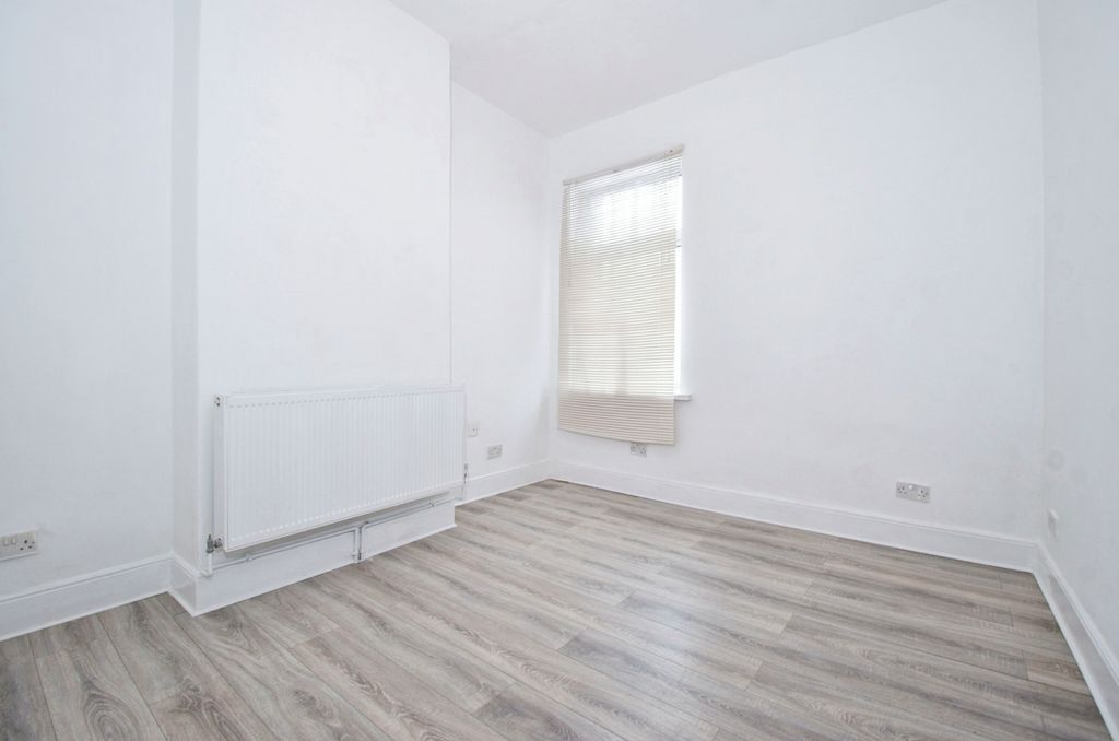 Additional image 11 of 4 bed flat for saleDiana Street, Cardiff CF24
