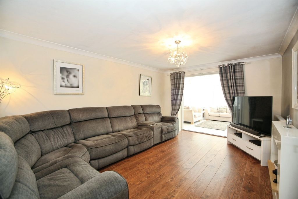 Additional image 2 of 4 bed detached house for saleCoed-Y-Graig, Ystrad Mynach, Hengoed CF82