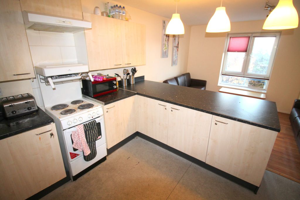 Additional image 5 of 6 bed flat for saleGwennyth Street, Roath, Cardiff CF24