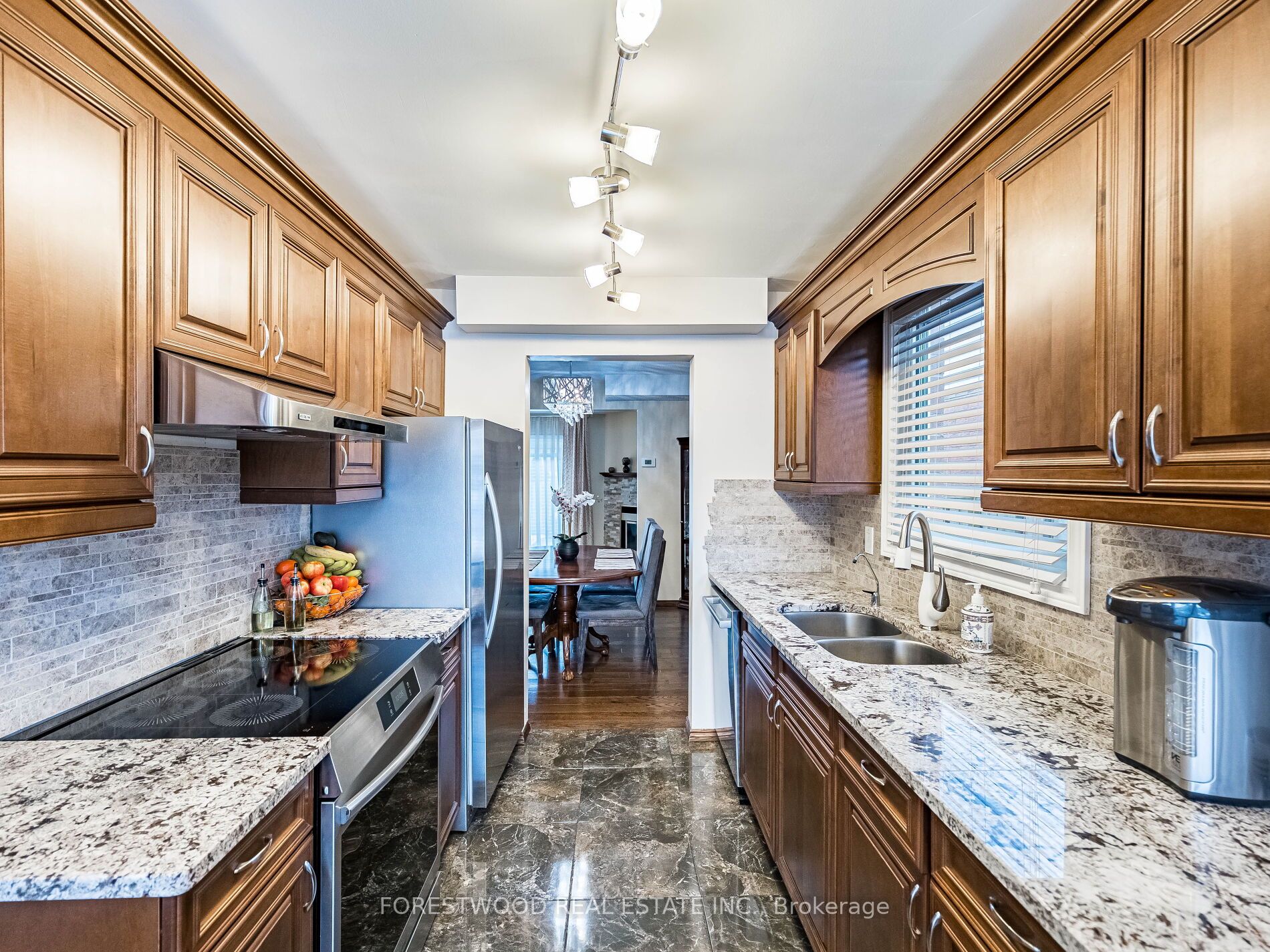 2036 Chrisdon Road, Burlington, ON, L7M 3W8