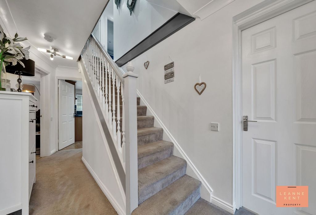Additional image 2 of 4 bed detached house for saleHeol Tyddyn, Caerphilly CF83