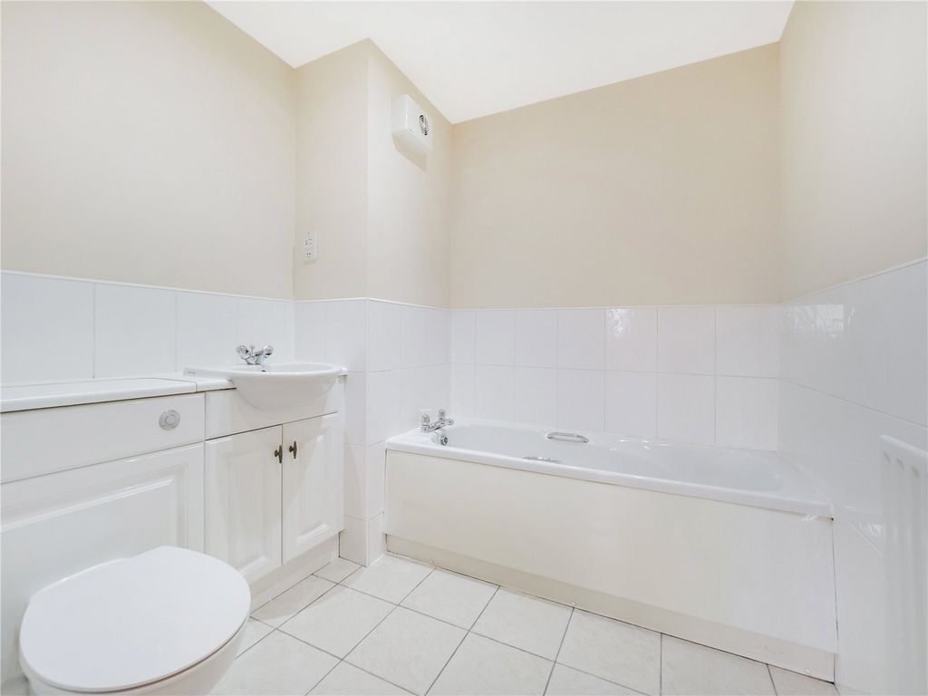 Additional image 9 of 2 bed flat for saleShawholm Gardens, Irvine, North Ayrshire KA12