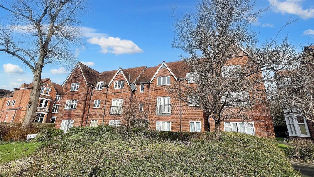 Manor Park Close, Moseley, Birmingham