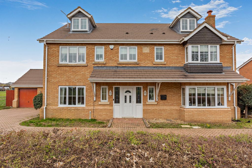 7 bed detached house for saleLoch Fyne Close, Orton Northgate, Peterborough PE2