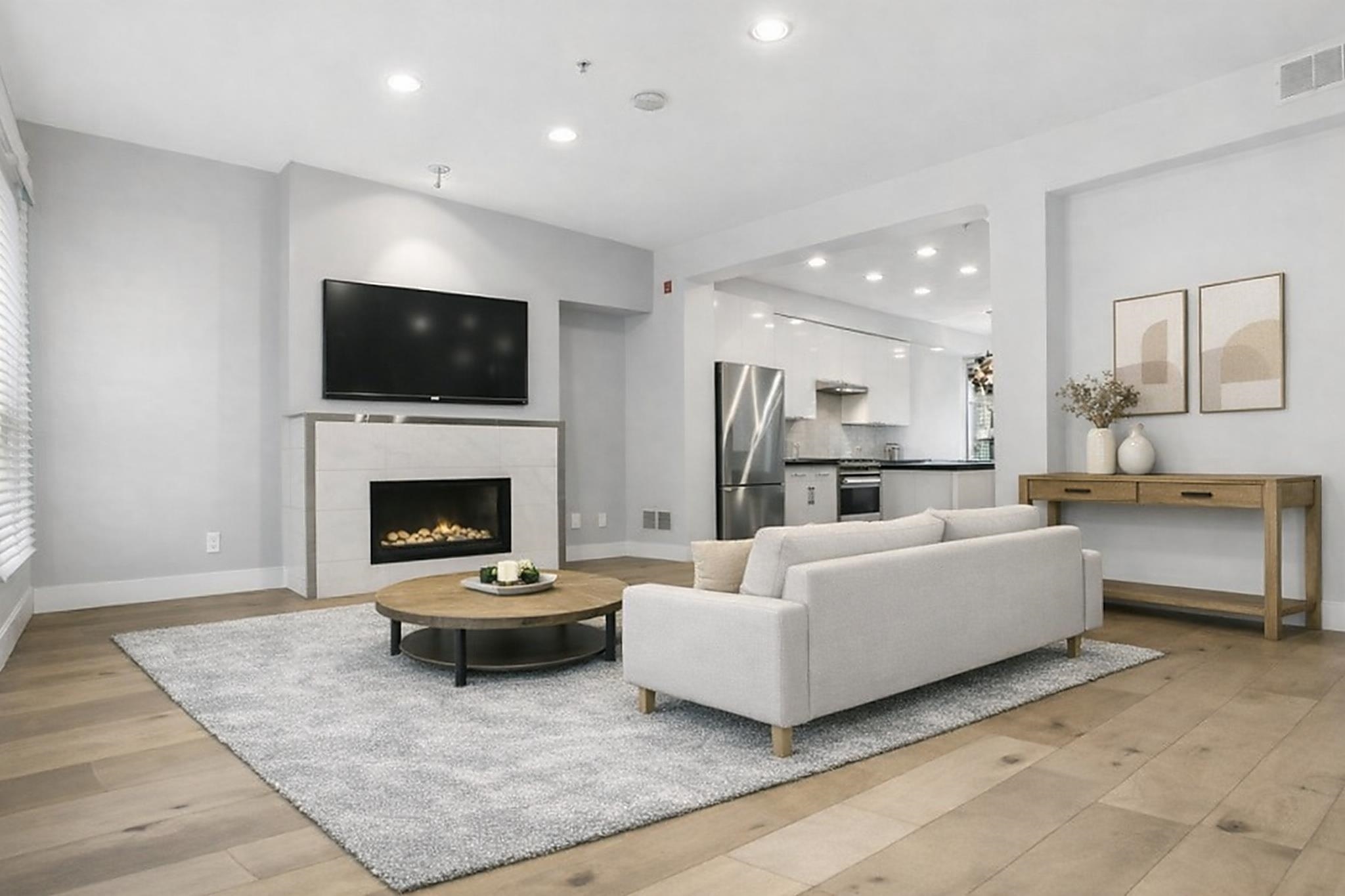 5961 Oak Street, Vancouver, BC, V6M 2W1