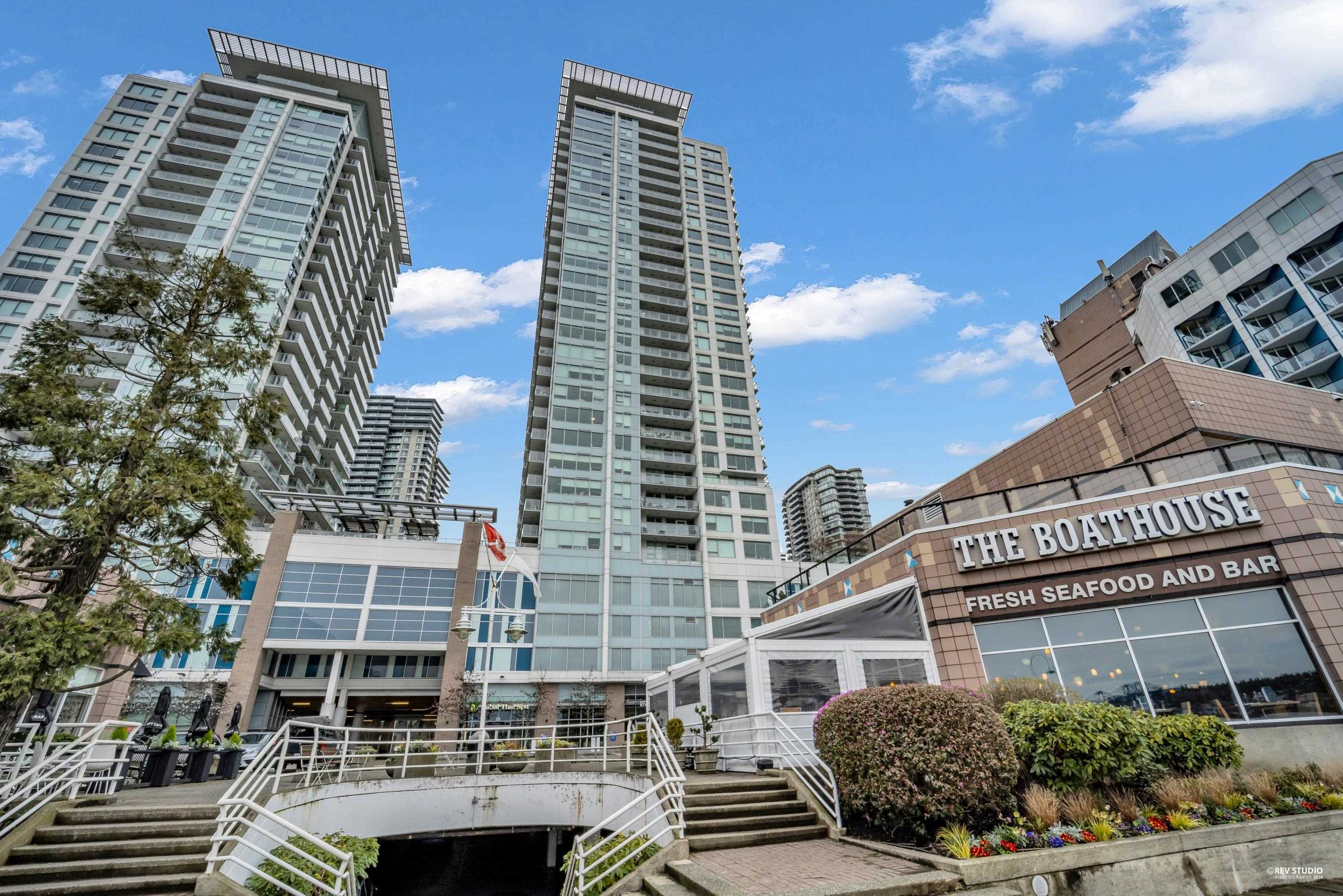 811-908 Quayside Drive, New Westminster, BC, V3M 0L4