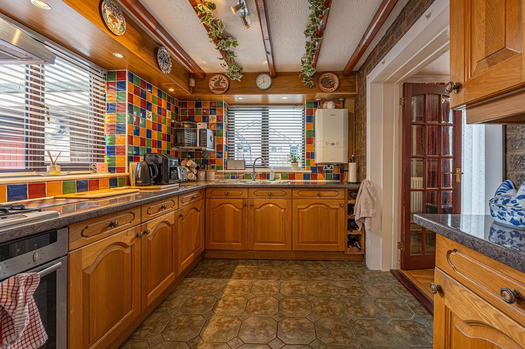 Additional image 2 of 4 bed detached house for saleAlder Close, New Inn NP4