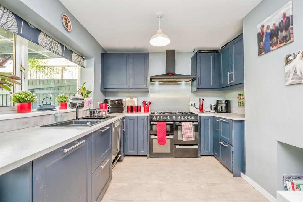 Additional image 7 of 3 bed semi-detached house for saleLaugharne Avenue, Rumney, Cardiff CF3