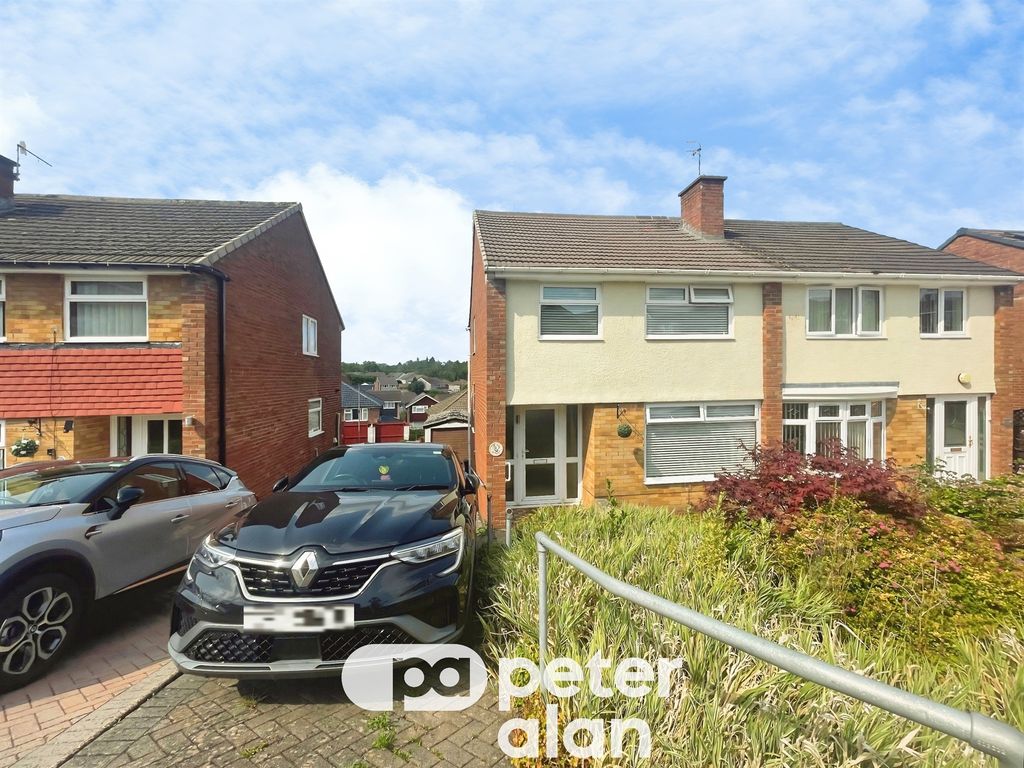 3 bed semi-detached house for saleAnderson Place, Newport NP20