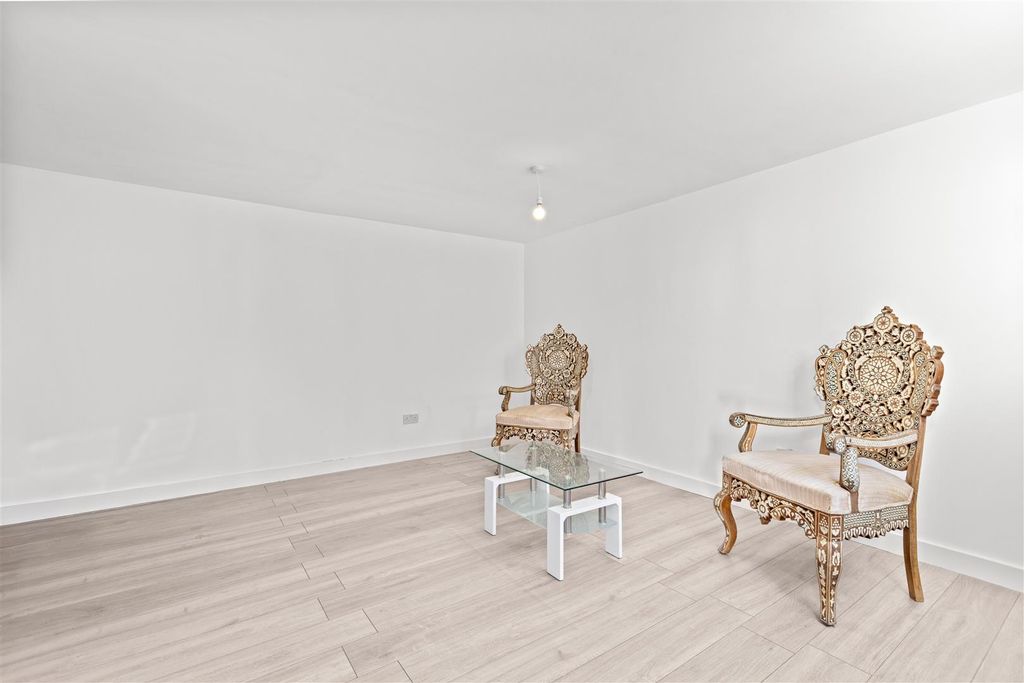 Additional image 14 of 4 bed semi-detached house for saleBrockenhurst Road, Ascot SL5