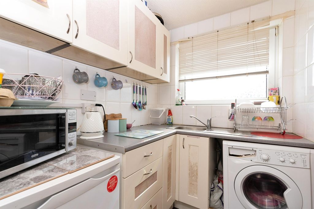 Additional image 6 of 1 bed flat for saleSt. Davids Crescent, Cardiff CF5