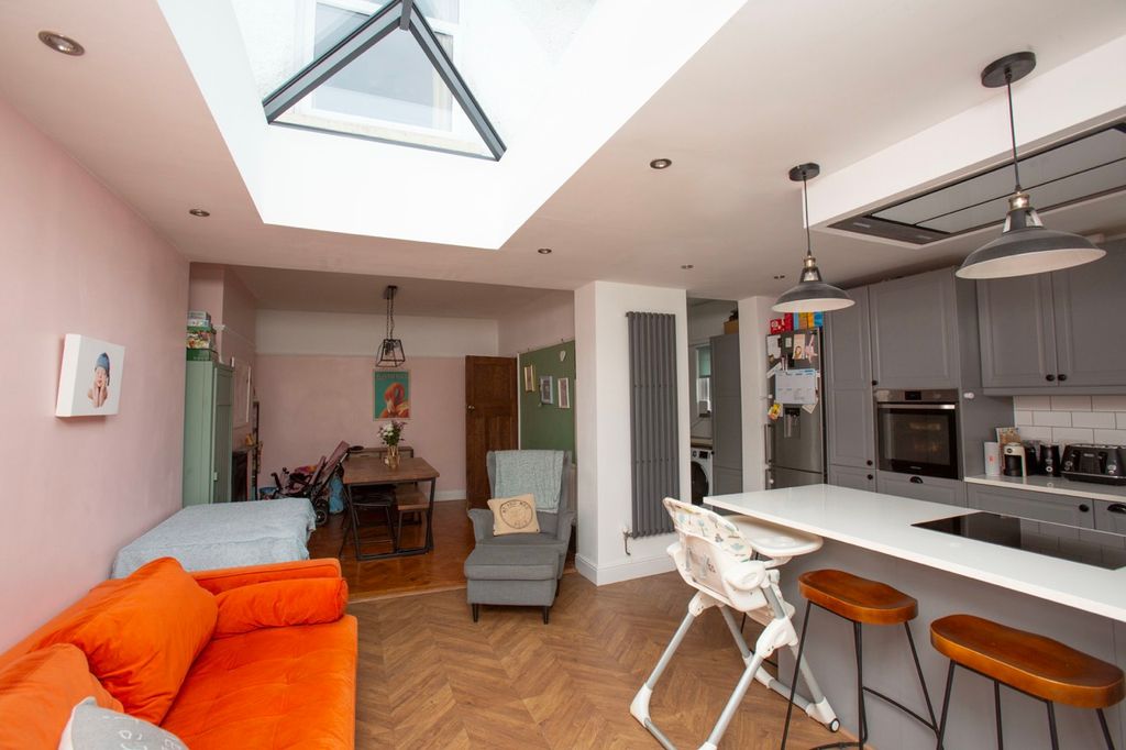 Additional image 4 of 3 bed semi-detached house for saleTy'r Y Sarn Road, Rumney, Cardiff CF3