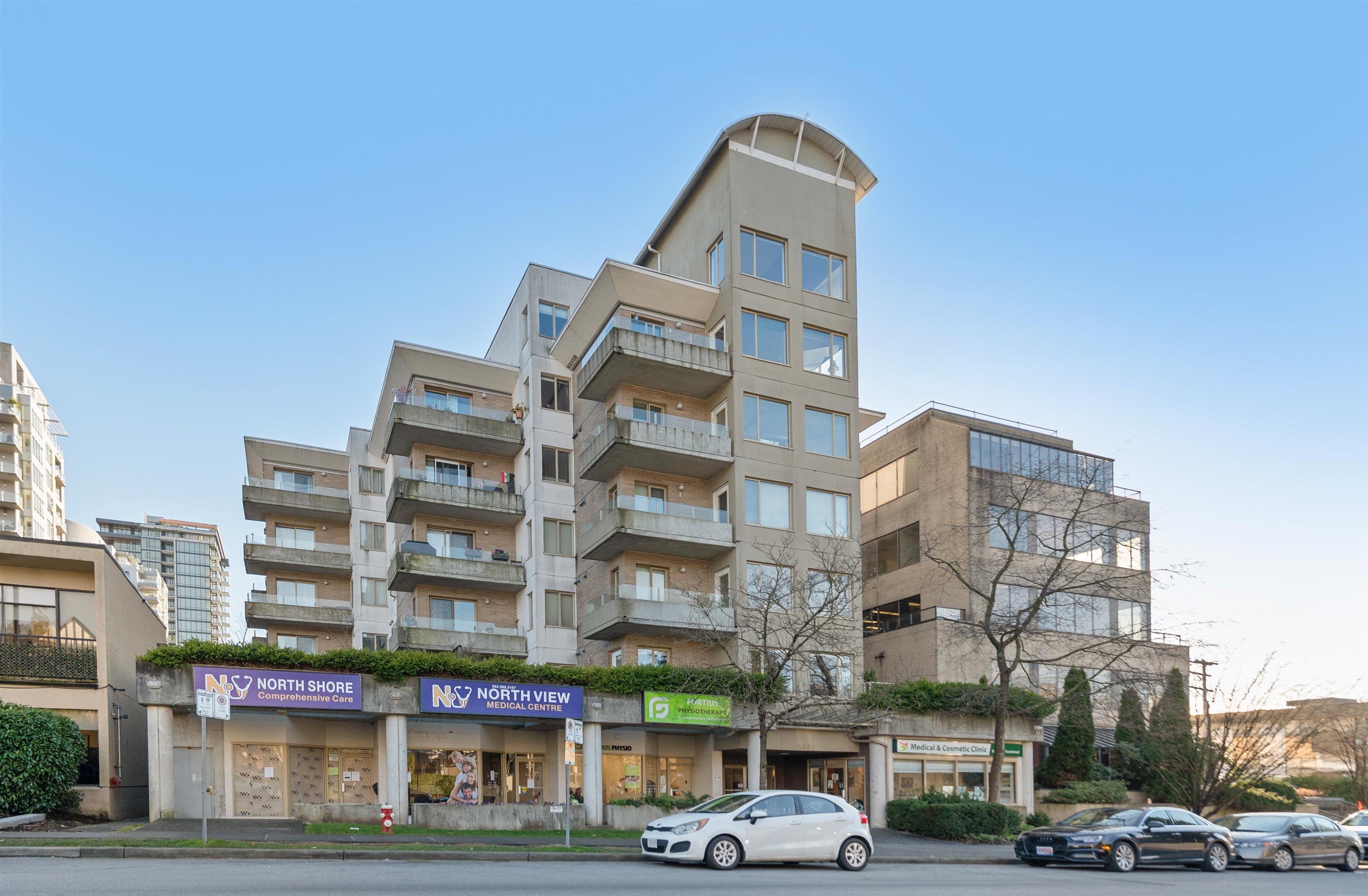 304-137 17th Street W, North Vancouver, BC, V7M 1V5