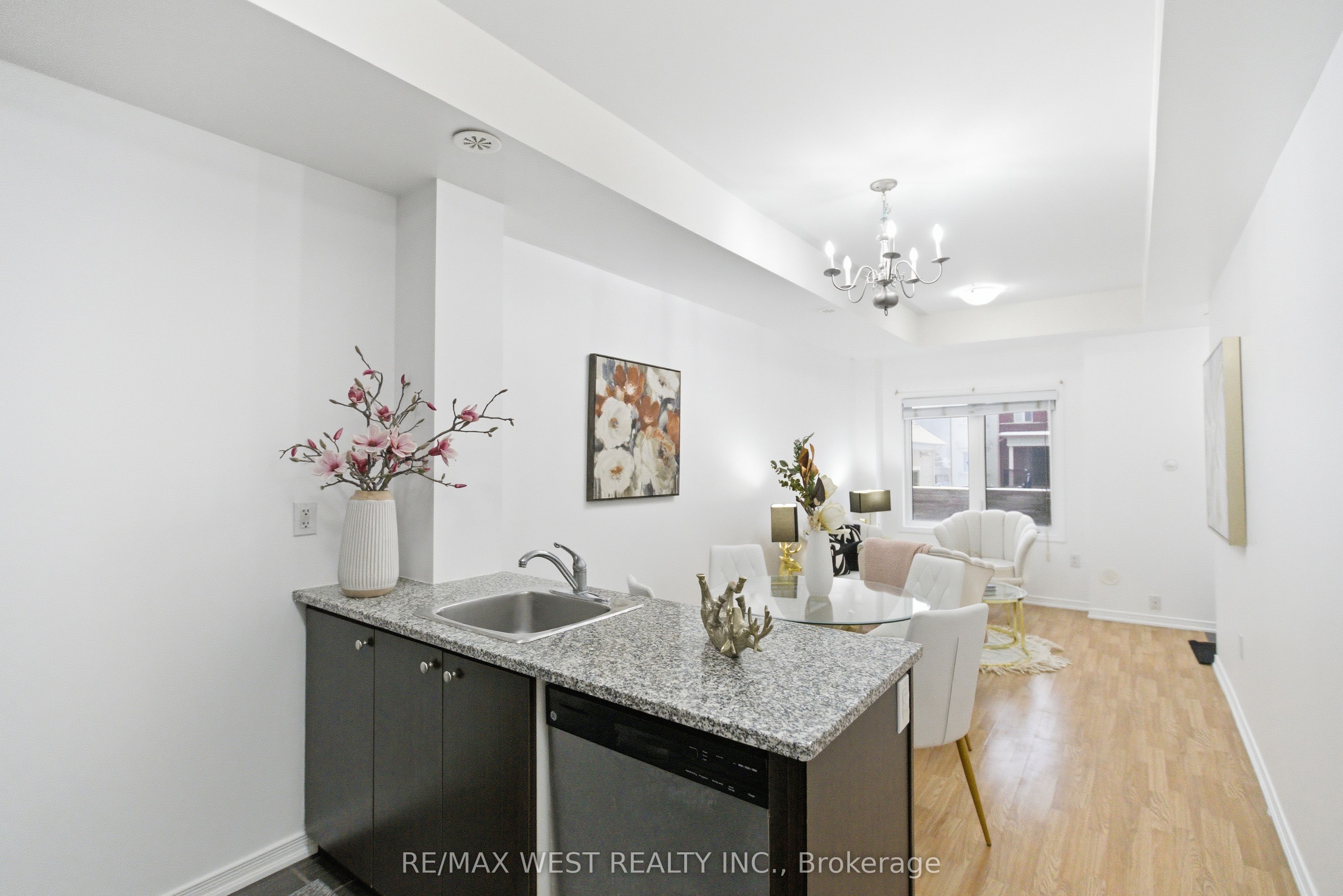 Additional image 6 of 254-19 Coneflower Crescent, Toronto, ON, M2R 0B5