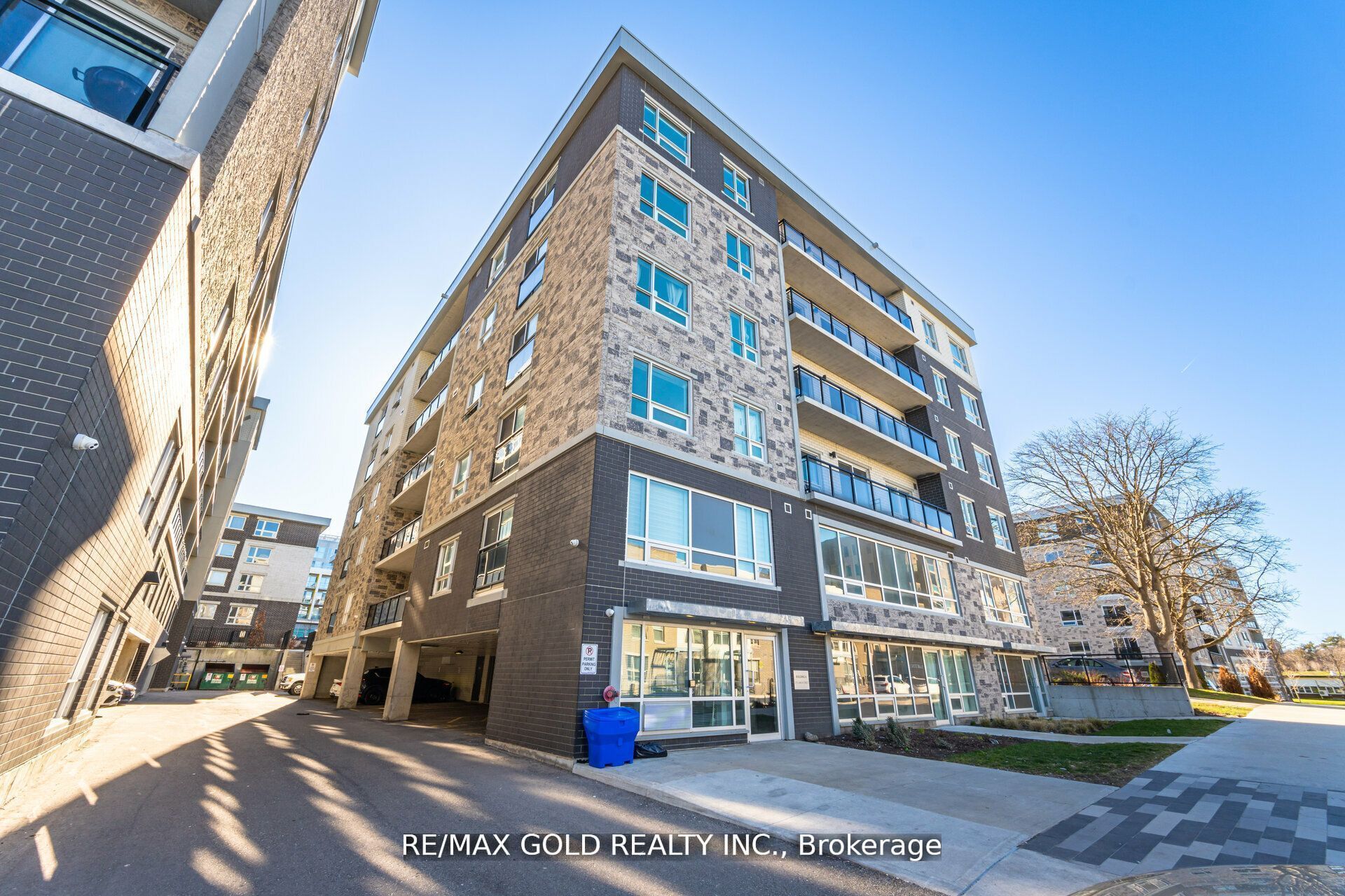 H101-275 Larch Street, Waterloo, ON, N2L 3R2