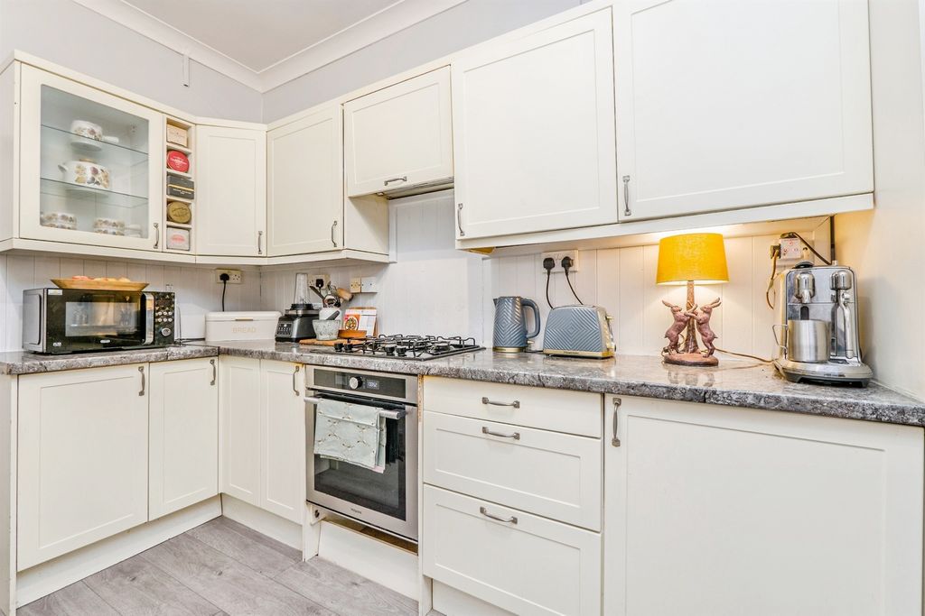 Additional image 10 of 4 bed end terrace house for saleCourtenay Road, Splott, Cardiff CF24