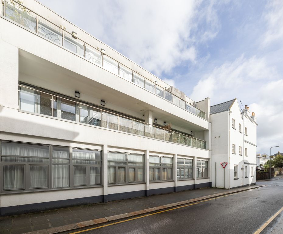 2 bed flat for saleDon Road, St. Helier, Jersey JE2